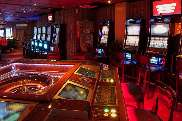 Inside and outside betting areas Betting layout and payout table