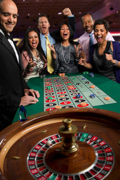 Live Three Card Poker dealer and multi-camera studio on jy4d